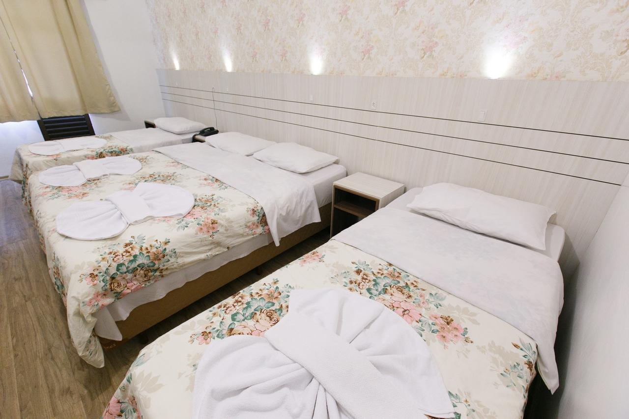 Hotel 13 Linden Трези-Тилиас Экстерьер фото