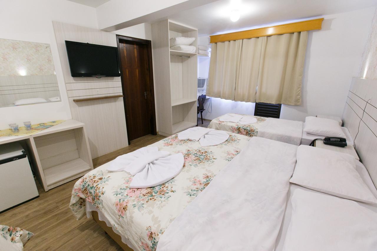 Hotel 13 Linden Трези-Тилиас Экстерьер фото