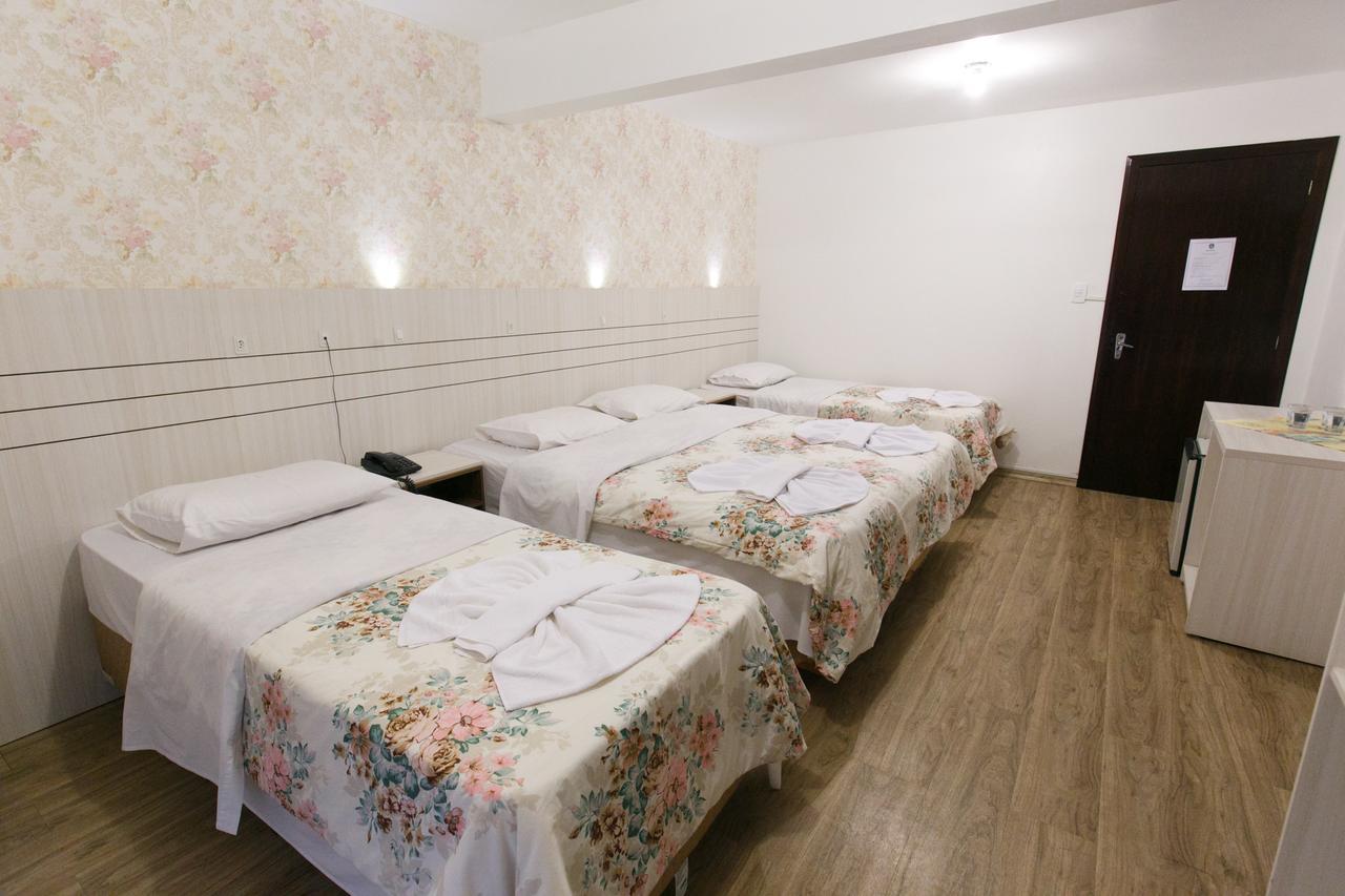 Hotel 13 Linden Трези-Тилиас Экстерьер фото